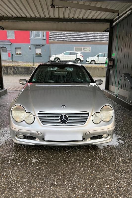 Gebraucht Mercedes CLC180 143 PS (105 kW) 2002 Silber Kleinwagen