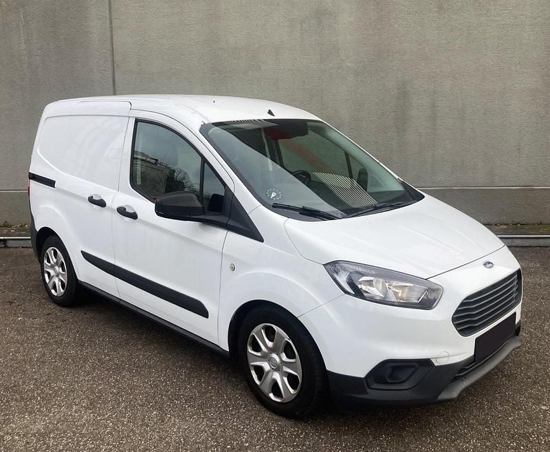 Gebraucht Ford Transit 101 PS (74 kW) 2020 Weiß Kombi
