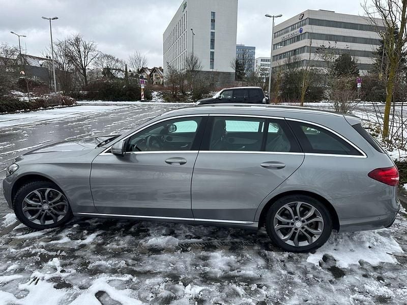 Gebraucht Mercedes C250 Avantgarde 204 PS (150 kW) 2016 Silber Kombi