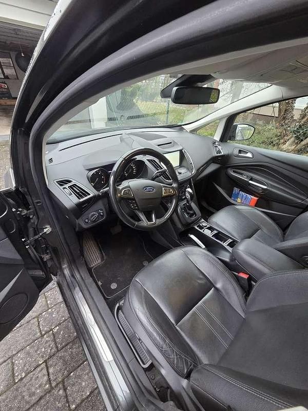 Gebraucht Ford Grand C-Max Titanium 163 PS (119 kW) 2015 Van / Kleinbus