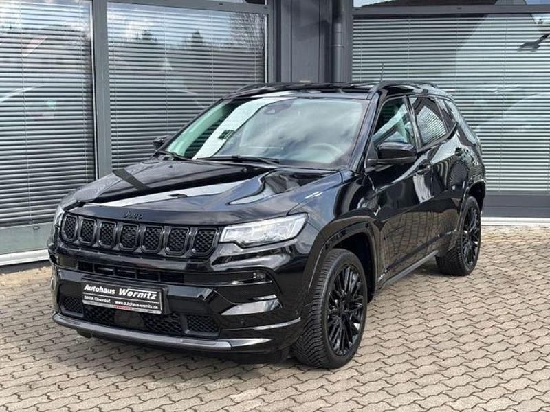 Gebraucht Jeep Compass Altitude 131 PS (96 kW) 2024 Solid black SUV