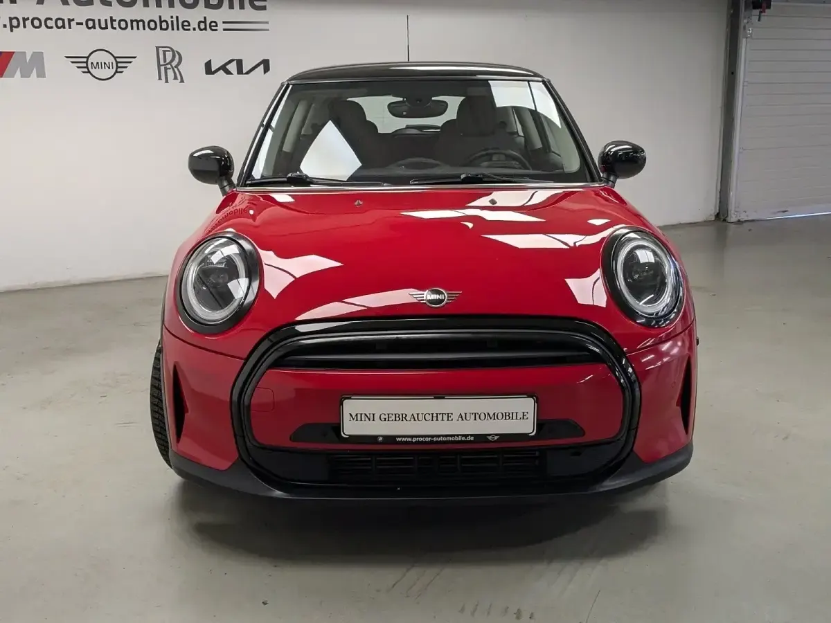 Gebraucht Mini Cooper Classic 136 PS (100 kW) 2021 Chili red Kleinwagen