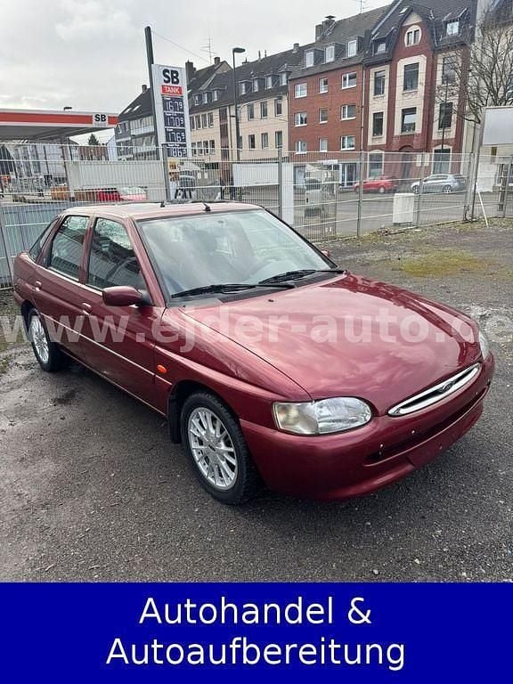 Gebraucht Ford Escort Ghia 90 PS (66 kW) 1997 Rot Limousine