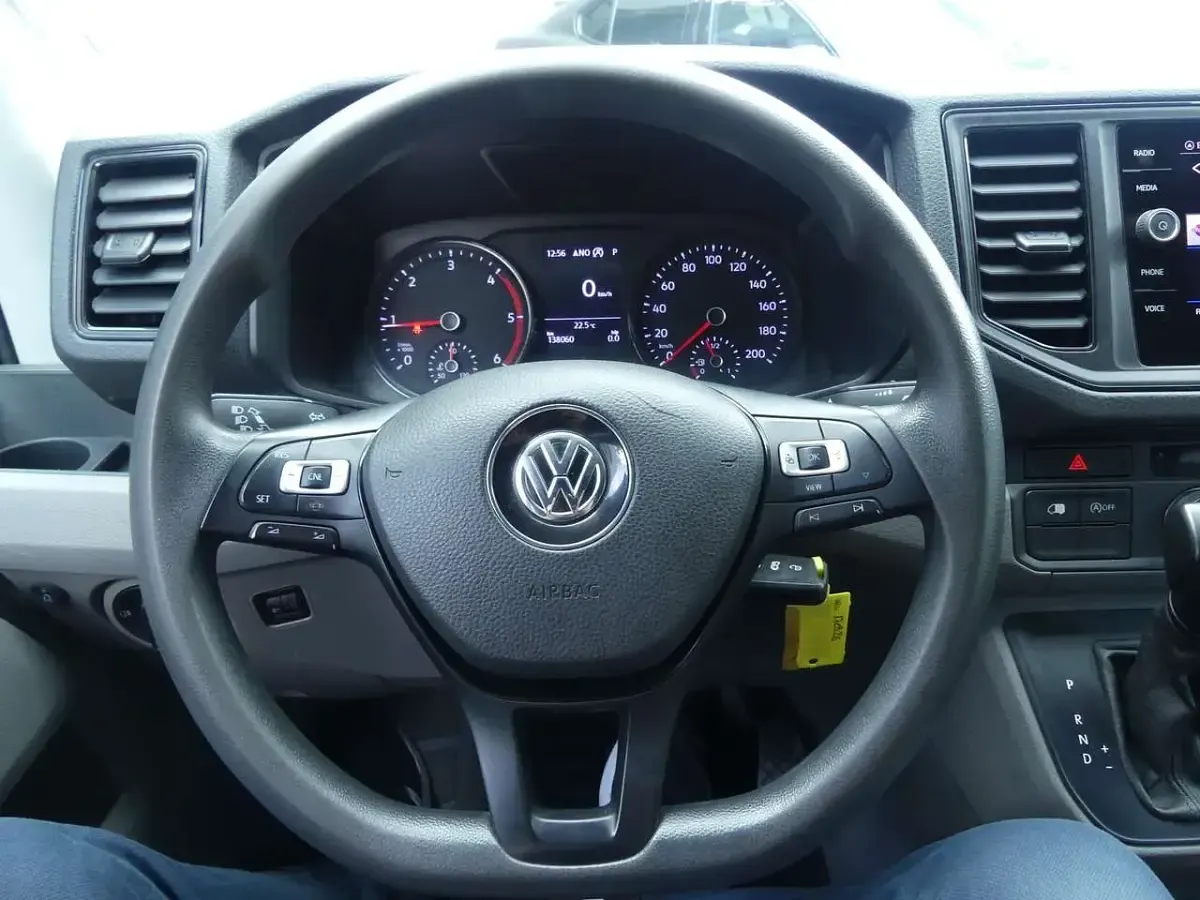 Gebraucht VW Crafter 177 PS (130 kW) 2022 Deep ocean blue Van