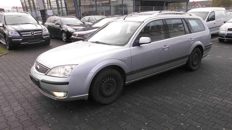 Gebraucht Ford Mondeo Titanium 145 PS (106 kW) 2007 Silber Kombi