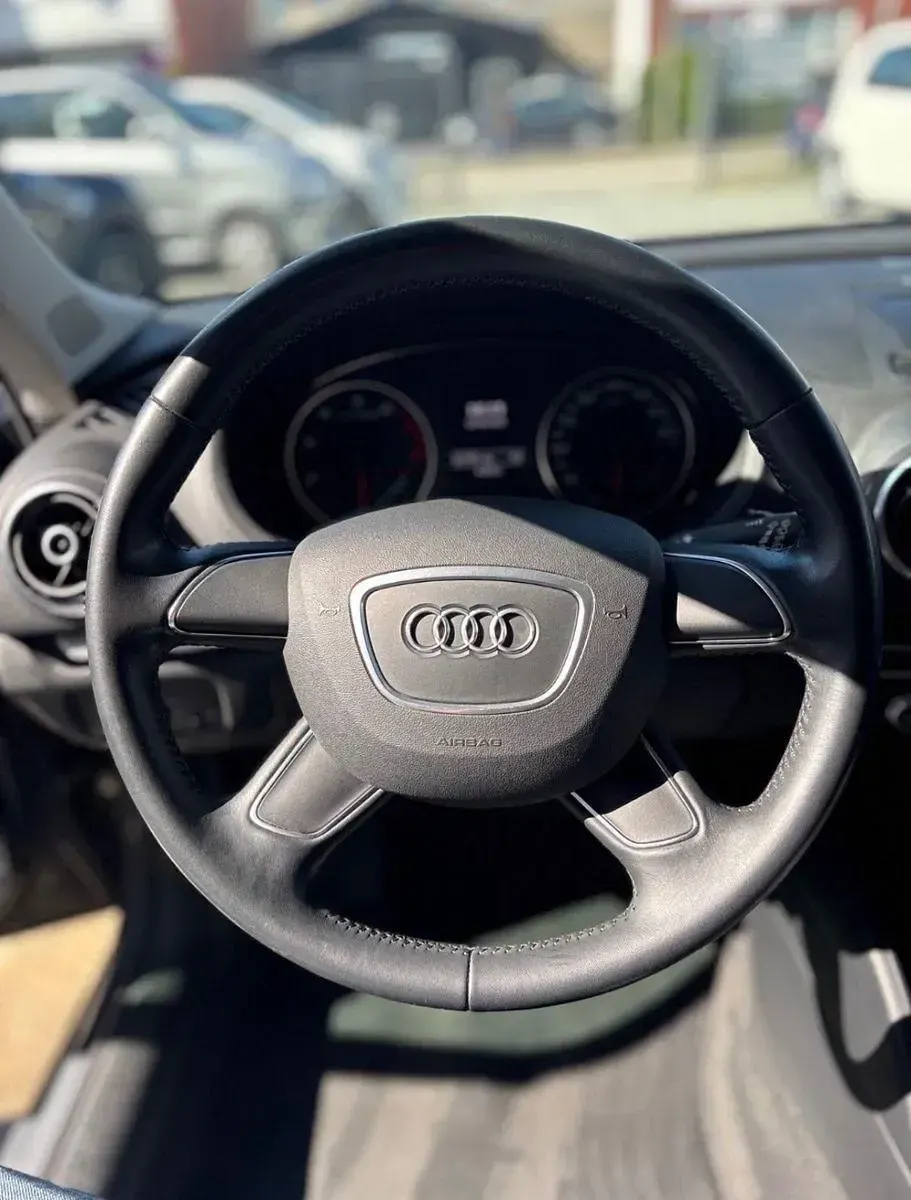 Gebraucht Audi A3 Ambition 110 PS (80 kW) 2015 Grau Limousine