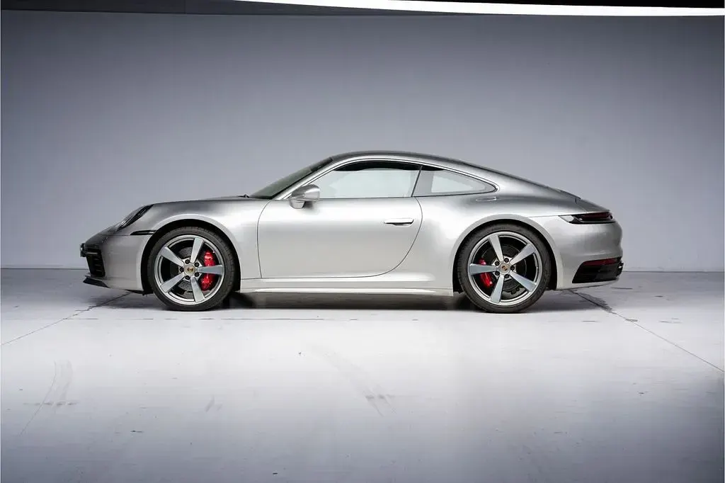 Gebraucht Porsche 992 451 PS (331 kW) 2021 Silber