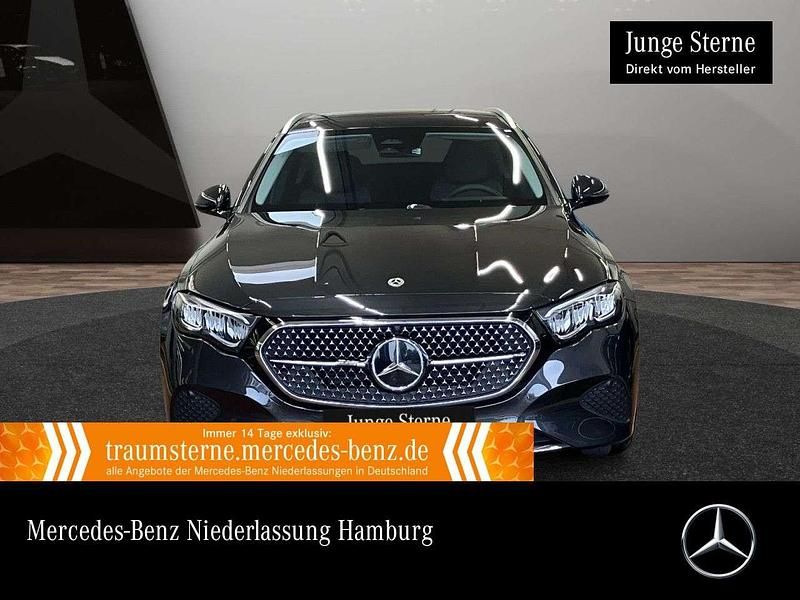 Grau Gebraucht 2024 Mercedes E300 Avantgarde Limousine | 49.590 € (Superpreis) - Bild 1/3