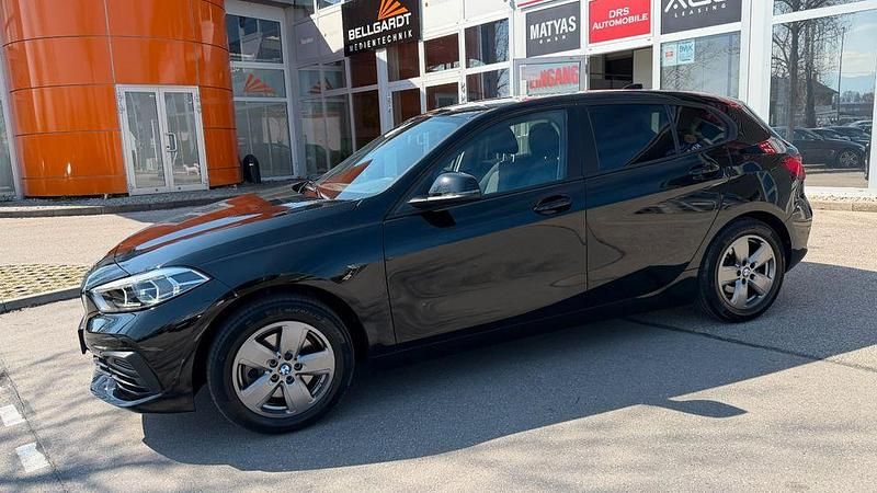 Gebraucht BMW 116 Advantage 109 PS (80 kW) 2023 Schwarz (schwarz ii) Kleinwagen