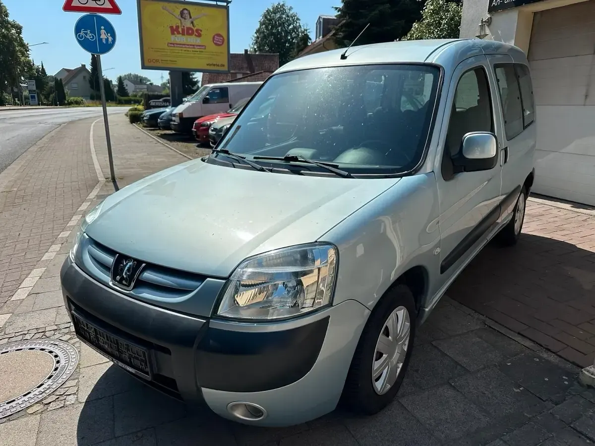 Gebraucht Peugeot Partner 90 PS (66 kW) 2007 Blau Van / Kleinbus