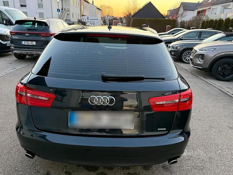 Gebraucht Audi A6 Comfort 313 PS (230 kW) 2013 Blau Kombi