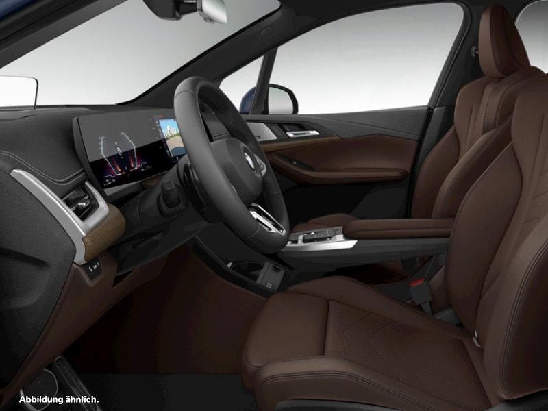 Grau Gebraucht 2025 BMW 220 Active Tourer M Sport Van / Kleinbus | 39.500 € (Teuer) - Bild 1/2