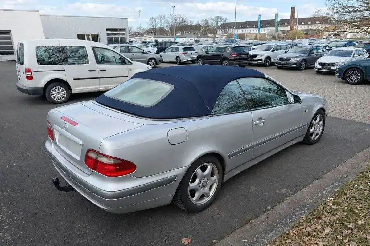 Gebraucht Mercedes CLK200 192 PS (141 kW) 1999 Silber Cabrio