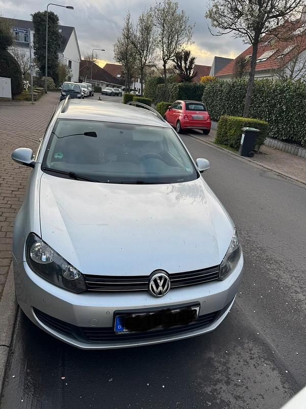 Gebraucht VW Golf VII 102 PS (75 kW) 2012 Silber Kombi