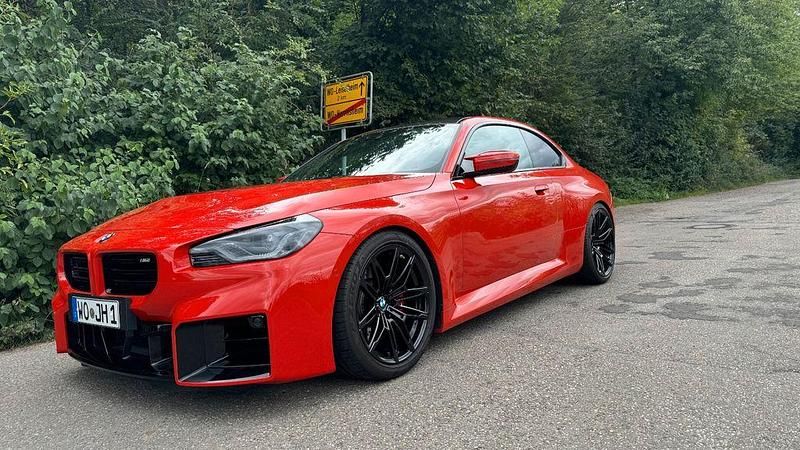 Rot Gebraucht 2023 BMW M2 Performance Coupé | 62.950 € (Fairer Preis) - Bild 1/4
