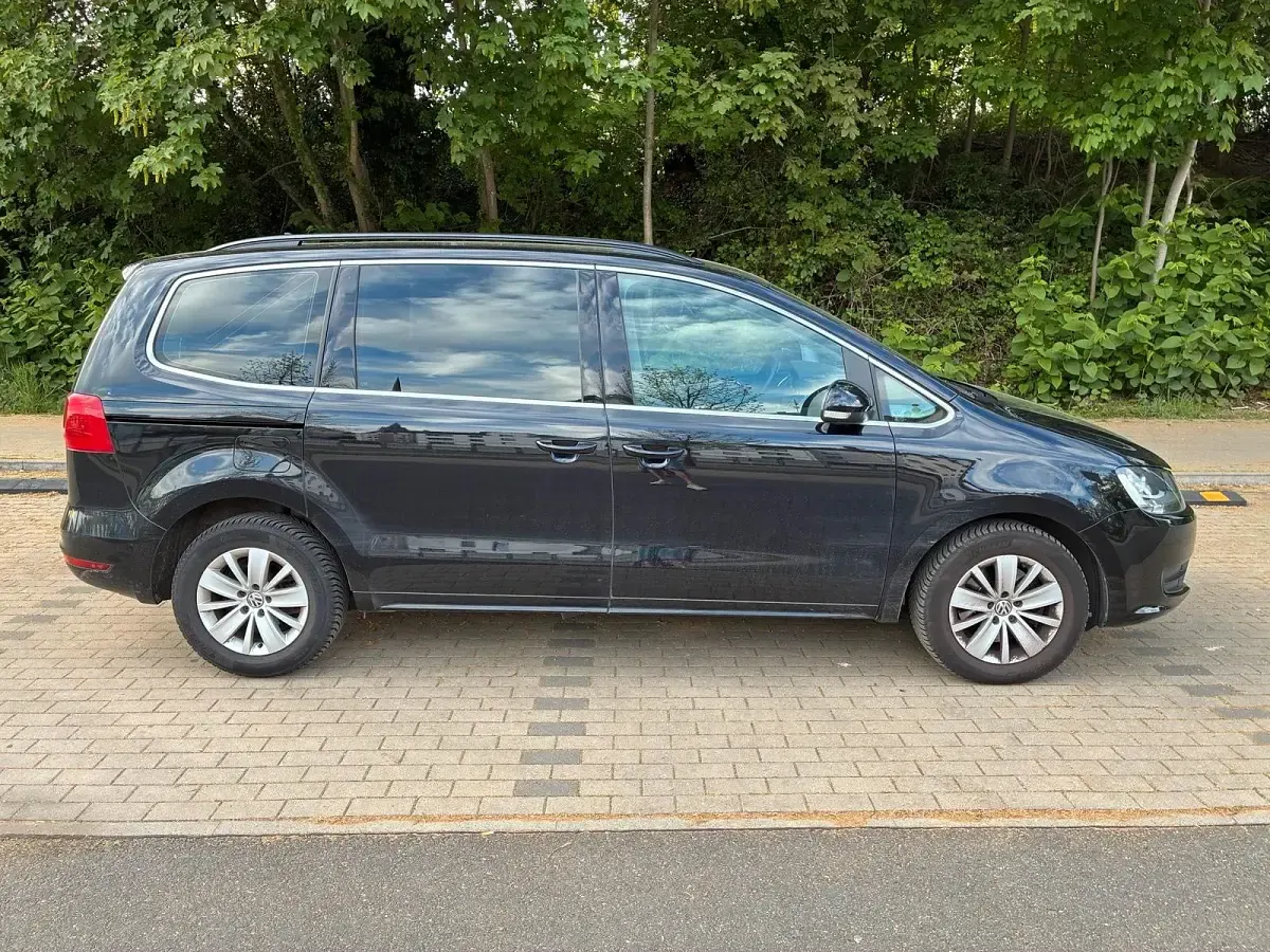 Gebraucht VW Sharan 150 PS (110 kW) 2014 Schwarz Van / Kleinbus