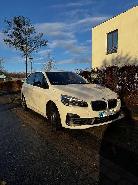 Gebraucht BMW 225 Active Tourer iPerformance 224 PS (164 kW) 2019 Weiß Van / Kleinbus
