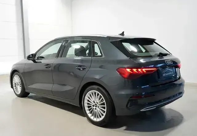 Gebraucht Audi A3 Ambiente 150 PS (110 kW) 2021 Manhattangrau (metallic) Limousine