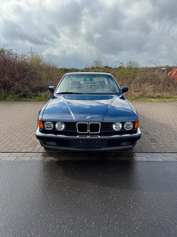 Gebraucht BMW 735 211 PS (155 kW) 1992 Blau Limousine