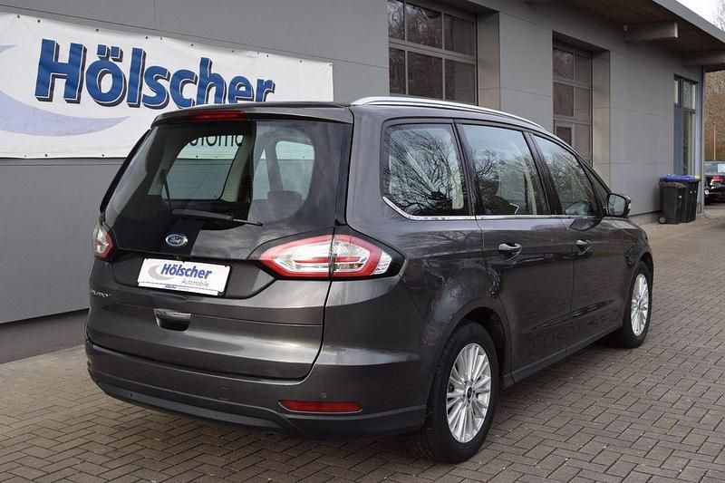 Gebraucht Ford Galaxy 150 PS (110 kW) 2018 Grau Van / Kleinbus
