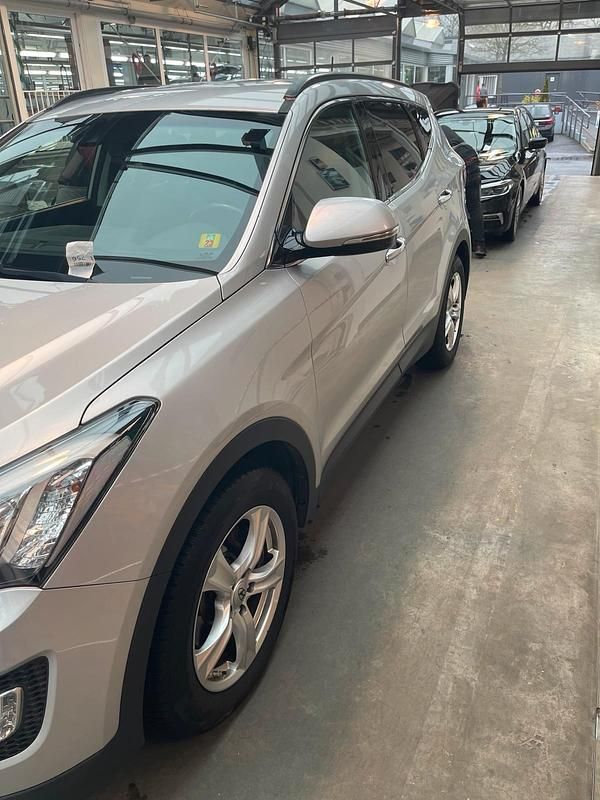 Gebraucht Hyundai Santa Fe Premium 200 PS (147 kW) 2015 Silber SUV