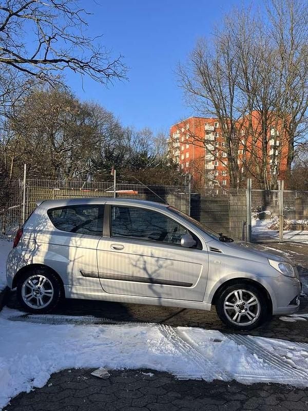 Gebraucht Chevrolet Aveo 86 PS (63 kW) 2009 Silber Limousine