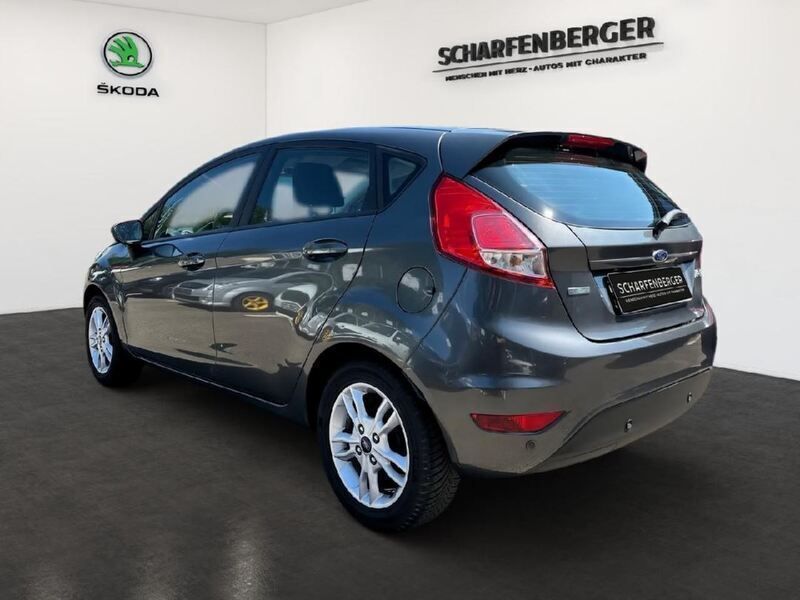 Gebraucht Ford Fiesta Celebration 101 PS (74 kW) 2017 Magneticgrau (metallic) Kleinwagen