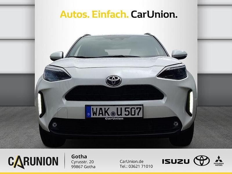 Neu Toyota Yaris Hybrid 131 PS (96 kW) 2026 Weiss Limousine