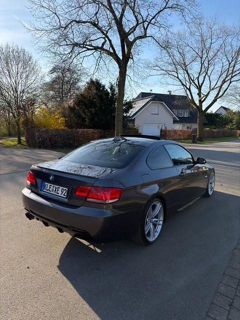 Gebraucht BMW 330 Performance 272 PS (200 kW) 2007 Grau Coupé
