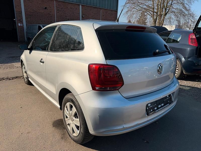 Gebraucht VW Polo 69 PS (50 kW) 2011 Silber Kleinwagen