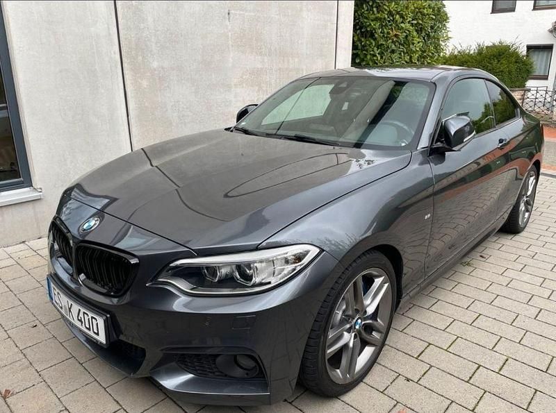 Grau Gebraucht 2016 BMW 220 M Sport Coupé | 20.900 € (Fairer Preis) - Bild 1/4