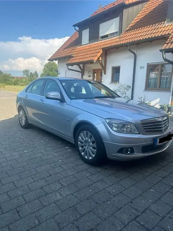 Gebraucht Mercedes C200 Elegance 184 PS (135 kW) 2009 Silber Limousine