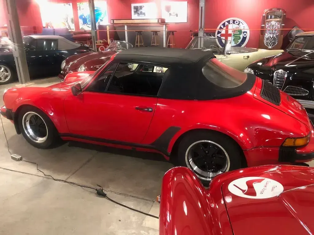 Second-hand Porsche 911 408 CP (300 kW) 1987 Roșu Cabrio
