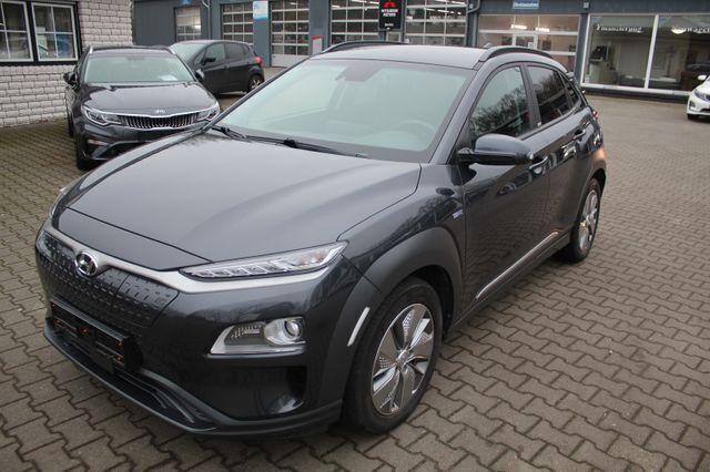 Grau Gebraucht 2020 Hyundai Kona Style SUV | 20.990 € (Fairer Preis) - Bild 1/4