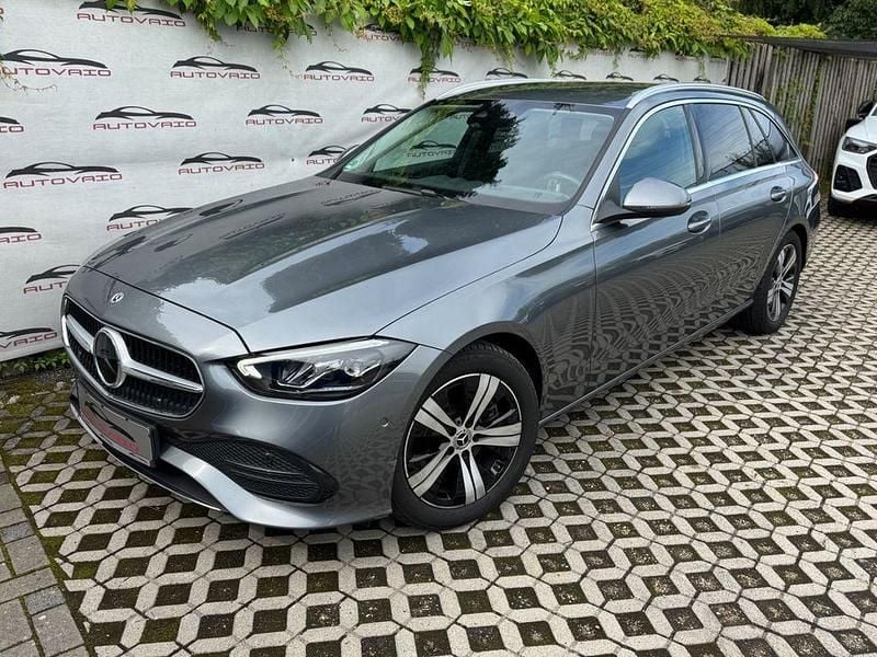 Grau Gebraucht 2022 Mercedes C220 Avantgarde Limousine | 23.333 € (Guter Preis) - Bild 1/4