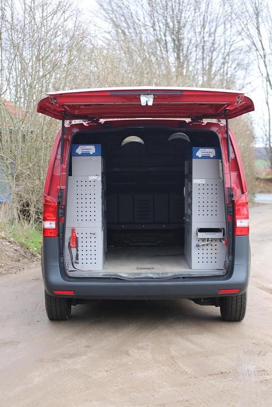 Gebraucht Mercedes Vito 88 PS (64 kW) 2015 Rot Van