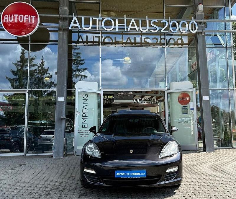 Gebraucht Porsche Panamera S Sport 400 PS (294 kW) 2011 Schwarz Kleinwagen
