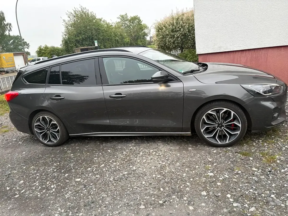 Używany Ford Focus ST-Line 150 KM (110 kW) 2019 Szary Kombi