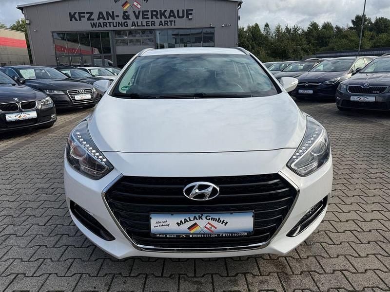 Gebraucht Hyundai i40 Classic 135 PS (99 kW) 2016 Weiß Kombi