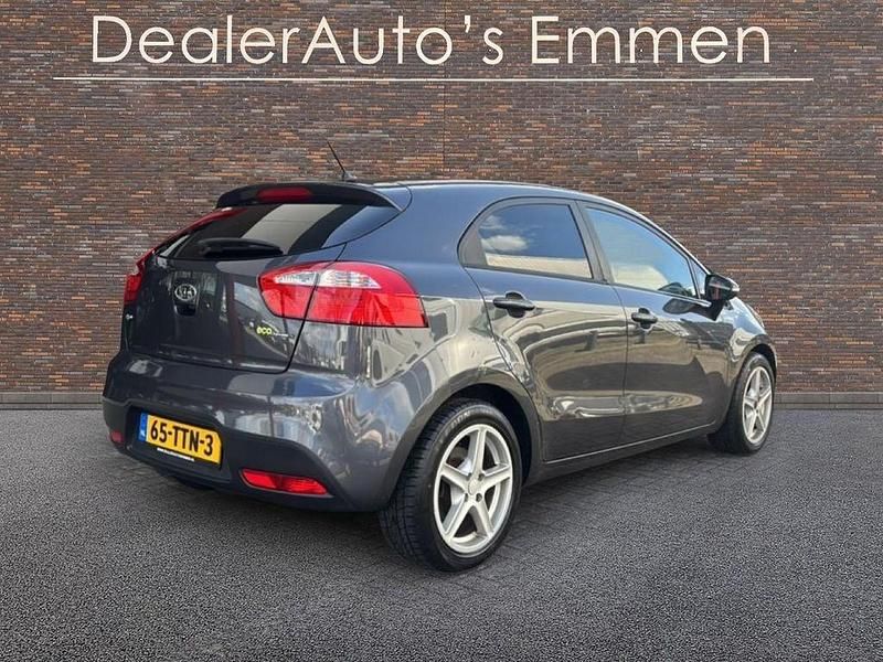 Gebraucht Kia Rio Plus 86 PS (63 kW) 2012 Grau Limousine