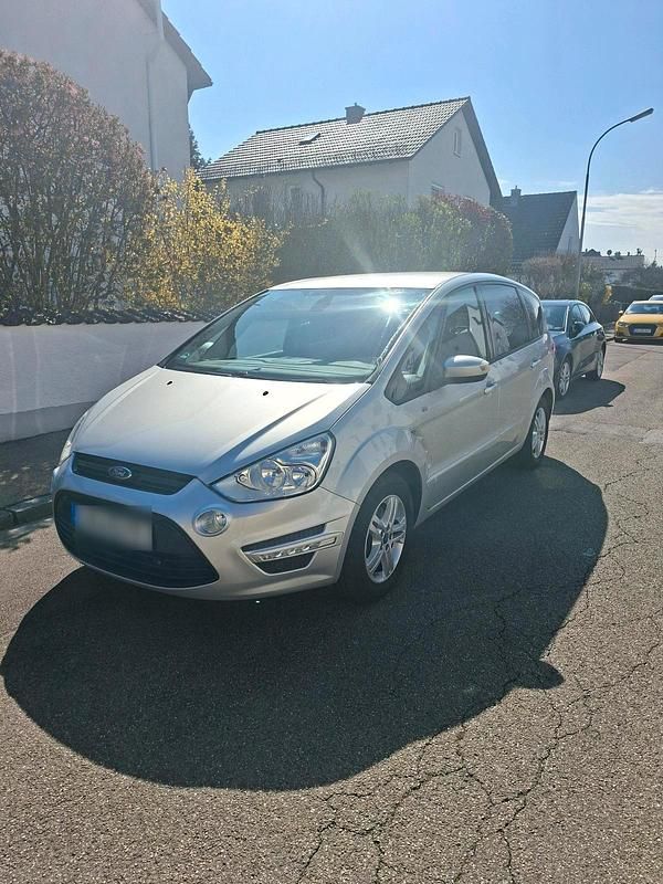Second-hand Ford S-MAX S 140 CP (102 kW) 2014 Argintiu Monovolum