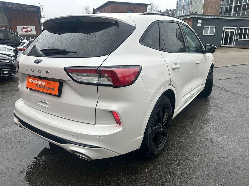 Gebraucht Ford Kuga ST-Line X 190 PS (139 kW) 2022 Weiß SUV