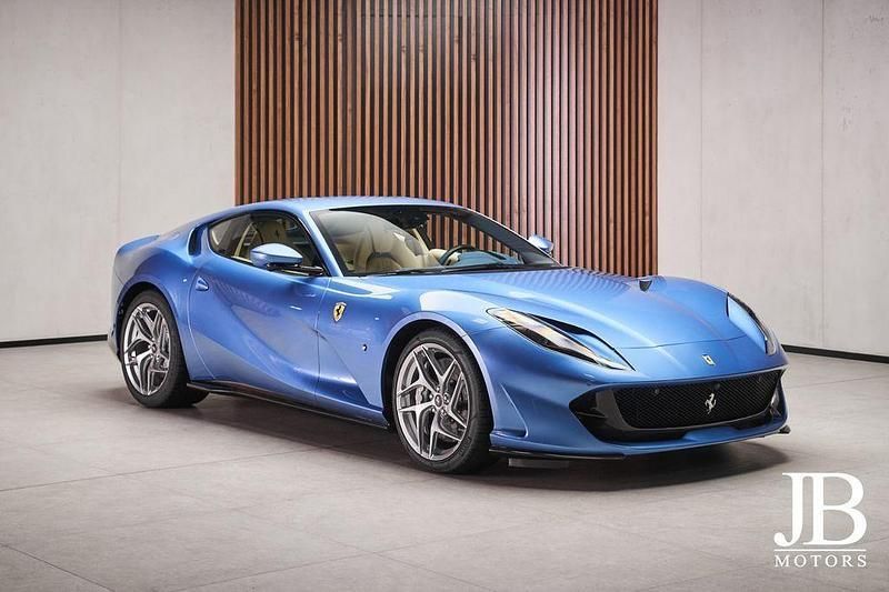 Gebraucht Ferrari 812 799 PS (587 kW) 2020 Blau Coupé