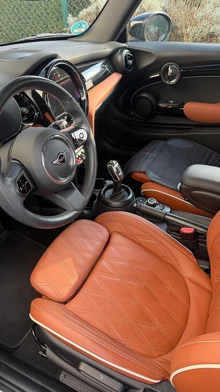 Gebraucht Mini Cooper Classic 136 PS (100 kW) 2023 Schwarz Kleinwagen