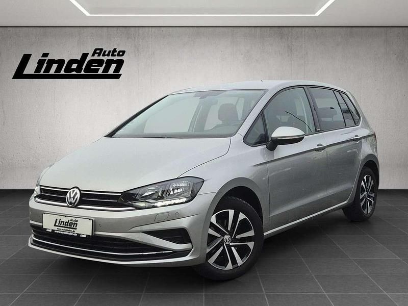 Tungsten silver Gebraucht 2020 VW Golf VIII United Limousine | 16.270 € (Superpreis) - Bild 1/4