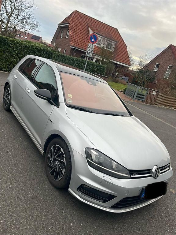 Grau Gebraucht 2016 VW Golf Highline Limousine | 8.400 € (Guter Preis) - Bild 1/4