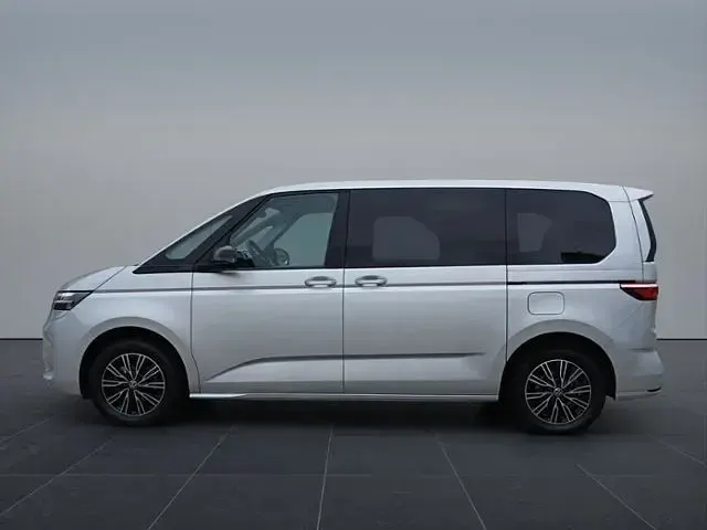 Gebraucht VW T7 150 PS (110 kW) 2024 Silber Van