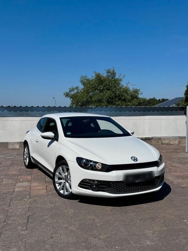 Weiß Gebraucht 2010 VW Scirocco R-line Coupé | 7.600 € (Superpreis) - Bild 1/4