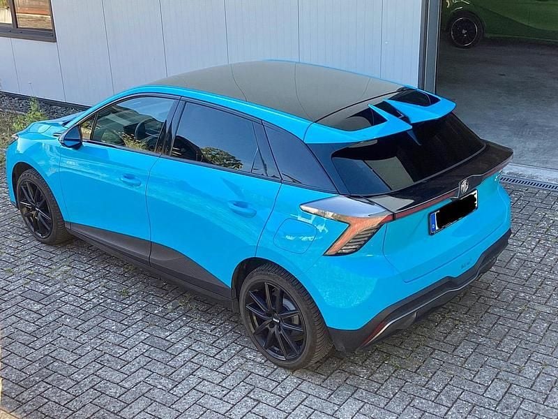Blau Gebraucht 2023 MG MG4 EV Luxury Kleinwagen | 17.700 € (Fairer Preis) - Bild 1/4