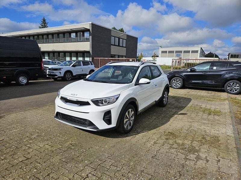 Weiss Neu 2025 Kia Stonic Vision SUV | 18.390 € (Guter Preis) - Bild 1/4